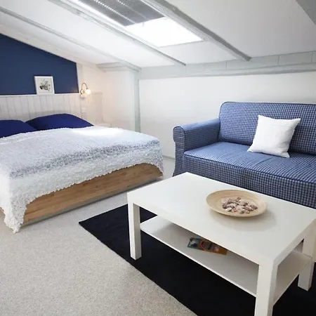 Warnemuende Klippe 38559 In Der Rostocker Str * 로스토크