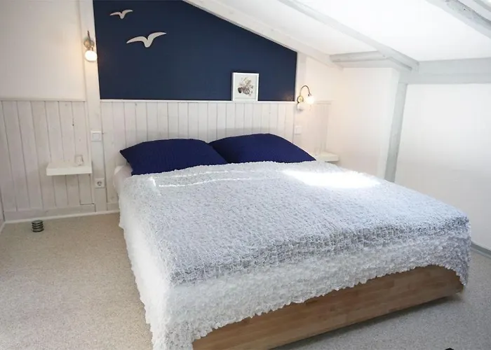 Warnemuende Klippe 38559 In Der Rostocker Str